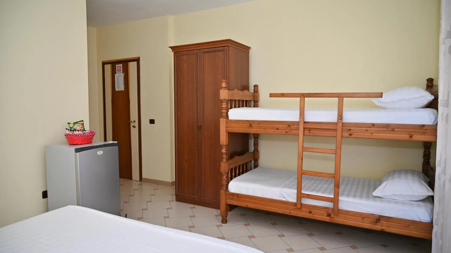 Hotel Vila Emes Durrës