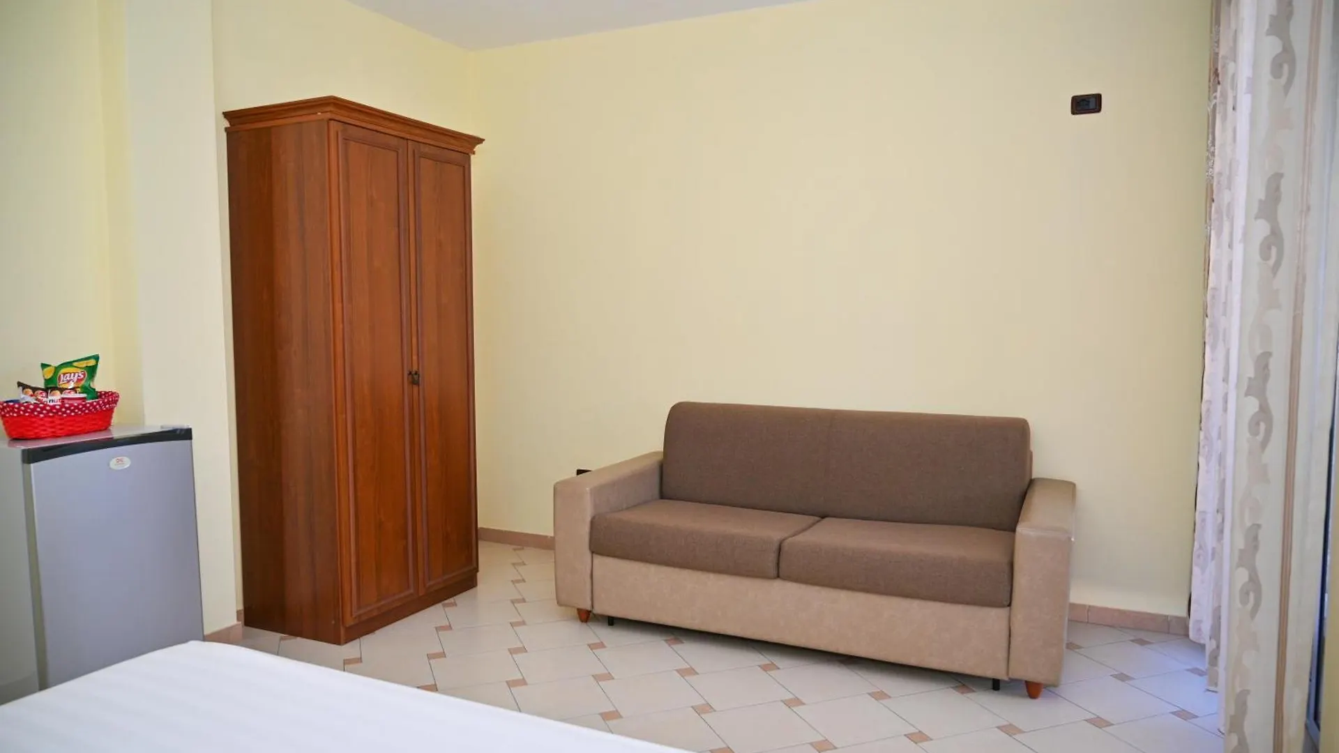 Hotel Vila Emes Durrës