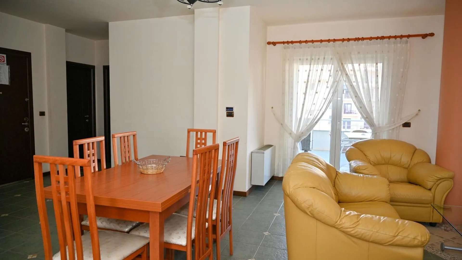 Hotel Vila Emes Durrës