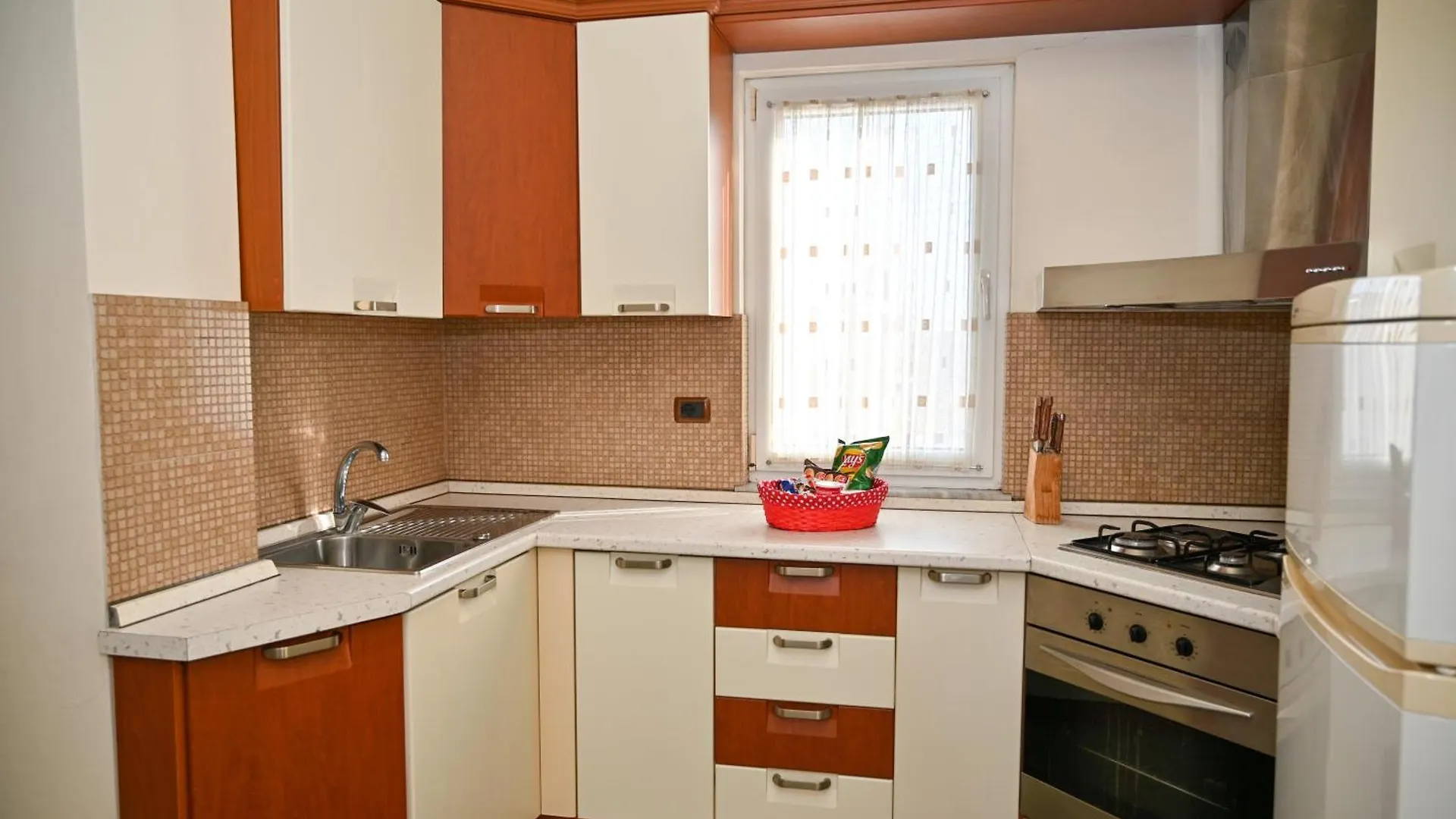 Hotel Vila Emes Durrës 3*,  Albania