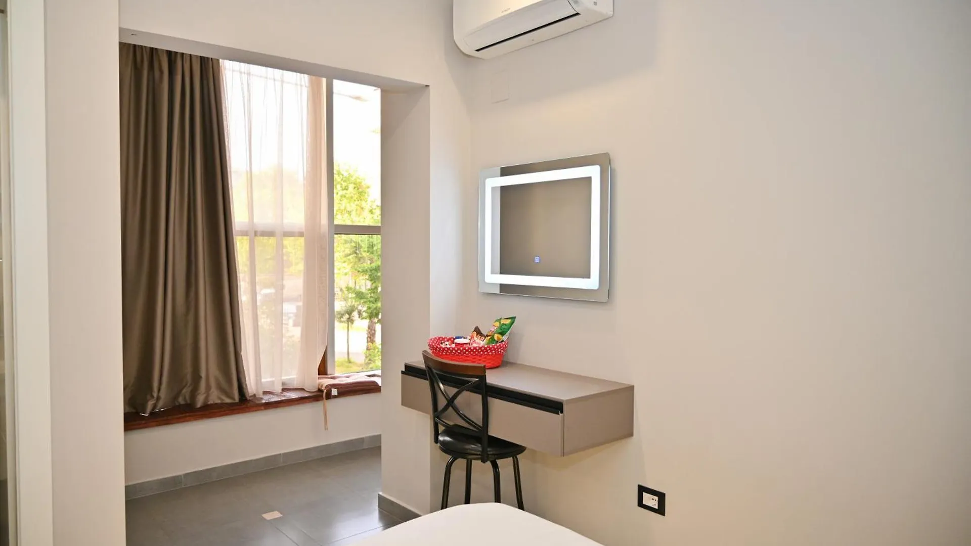 Hotel Vila Emes Durrës