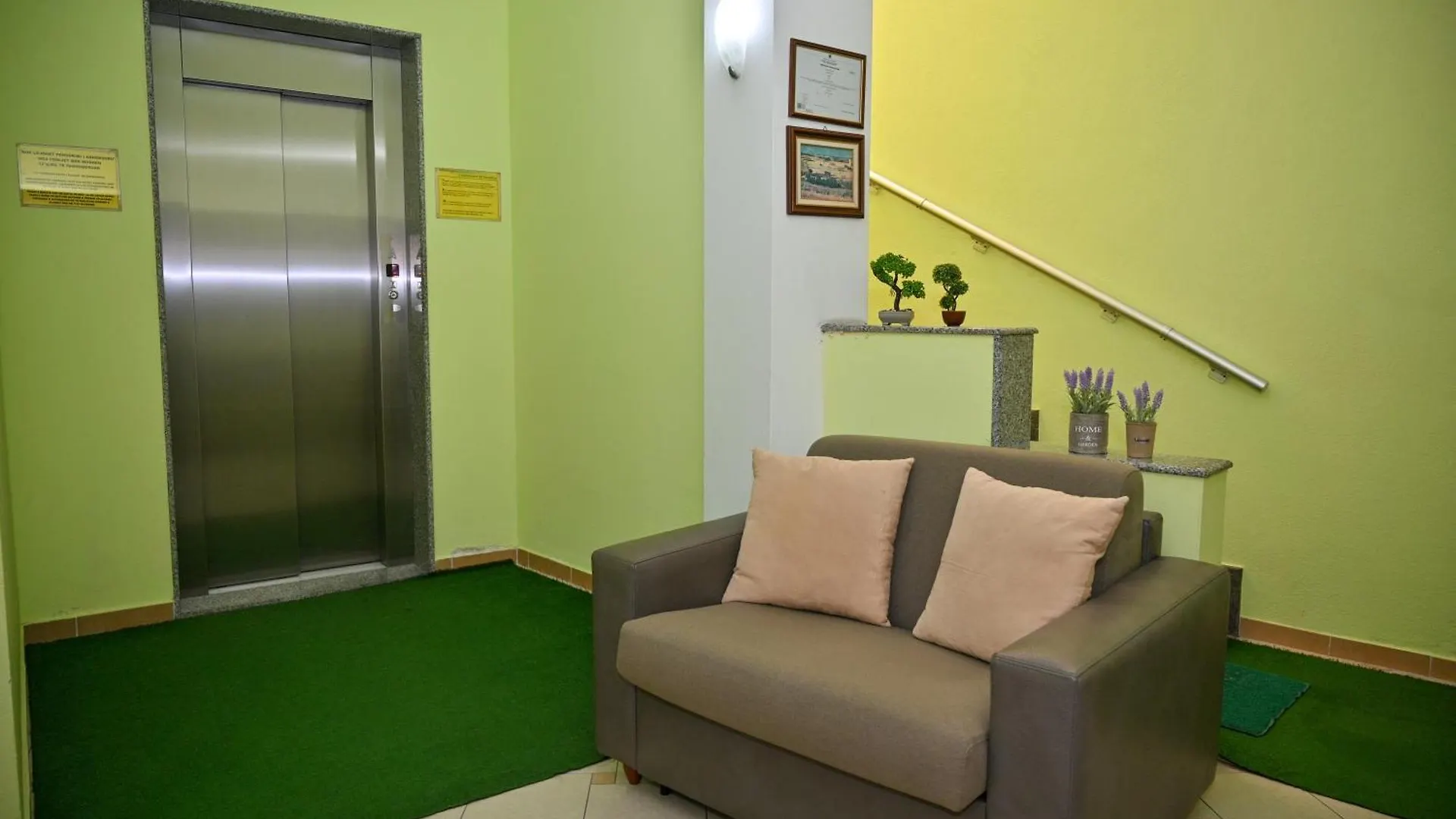 Hotel Vila Emes Durrës 3*,  Albania