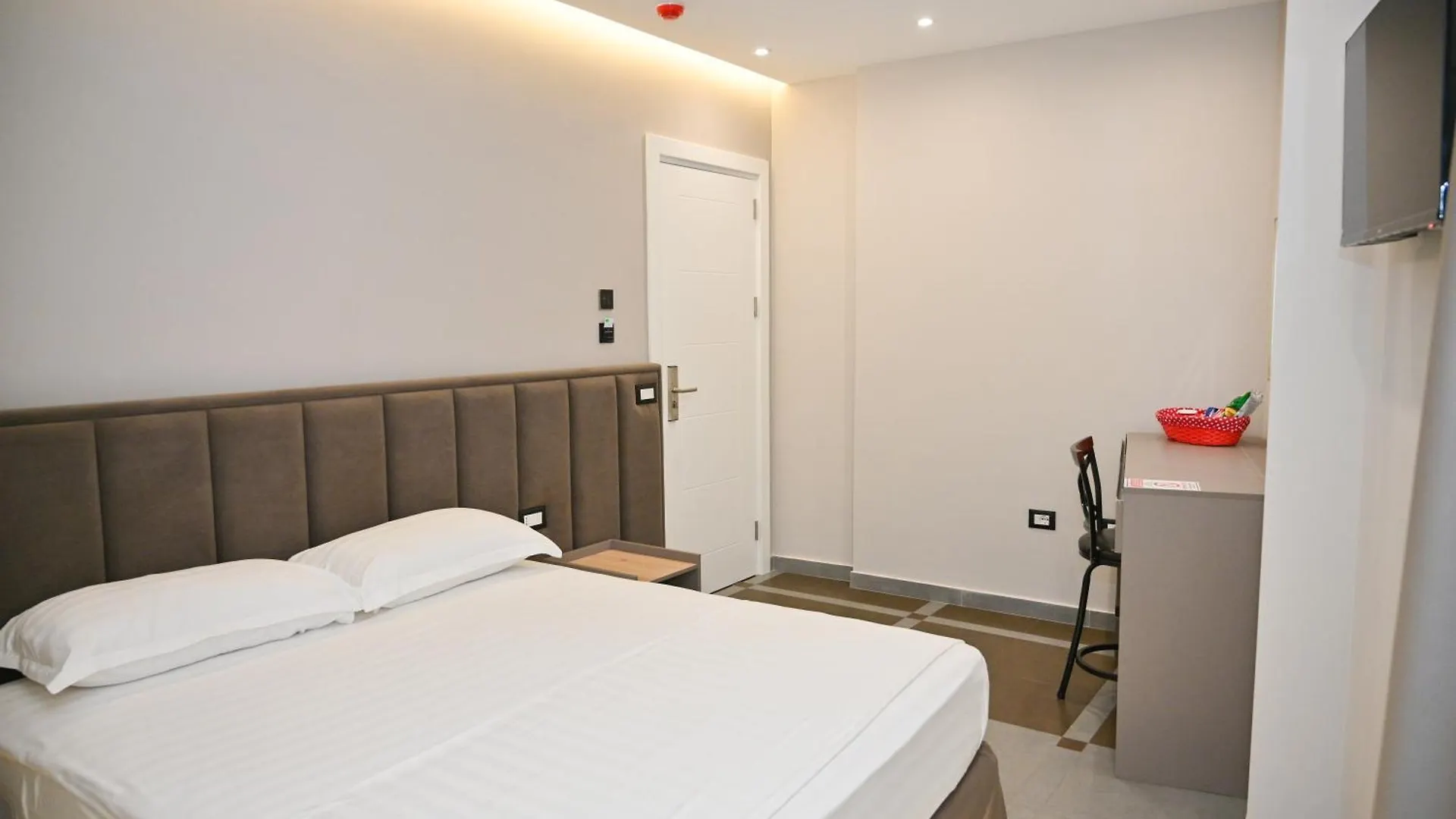 Hotel Vila Emes Durrës